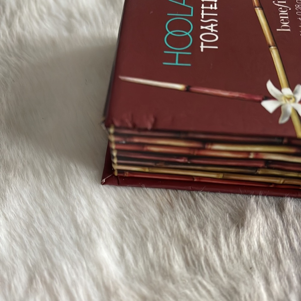 - Benefit Cosmetics Hoola Bronzer - Picture 4 of 4